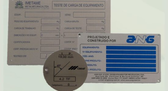 PLACAS E PAINÉIS
